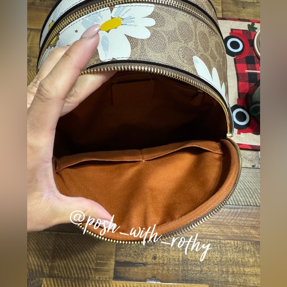 Coach Court Backpack - Picture 6 of 15